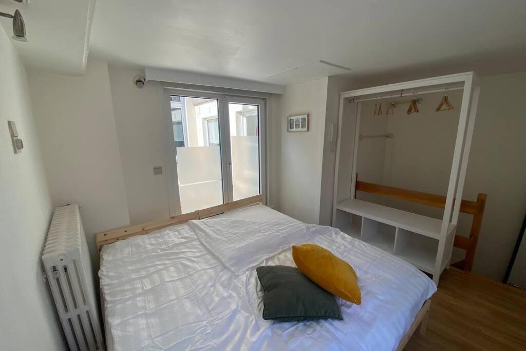 Appartamento Studio With Terrace In 17Th Century House Bruges Esterno foto