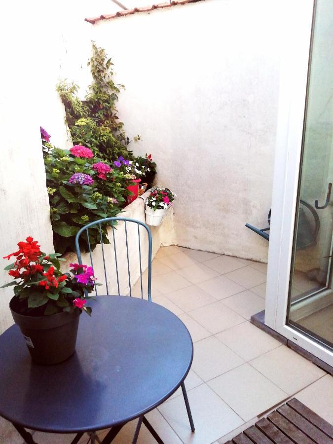 Appartamento Studio With Terrace In 17Th Century House Bruges Esterno foto